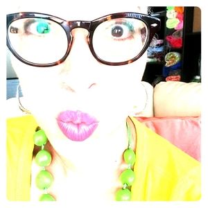 Meet your Posher, Allison